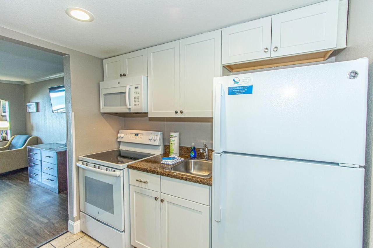 Ocean View King Suite With Modern Decor And Accents - Caravelle Resort 605 Sleeps 4 Guests Myrtle Beach Kültér fotó